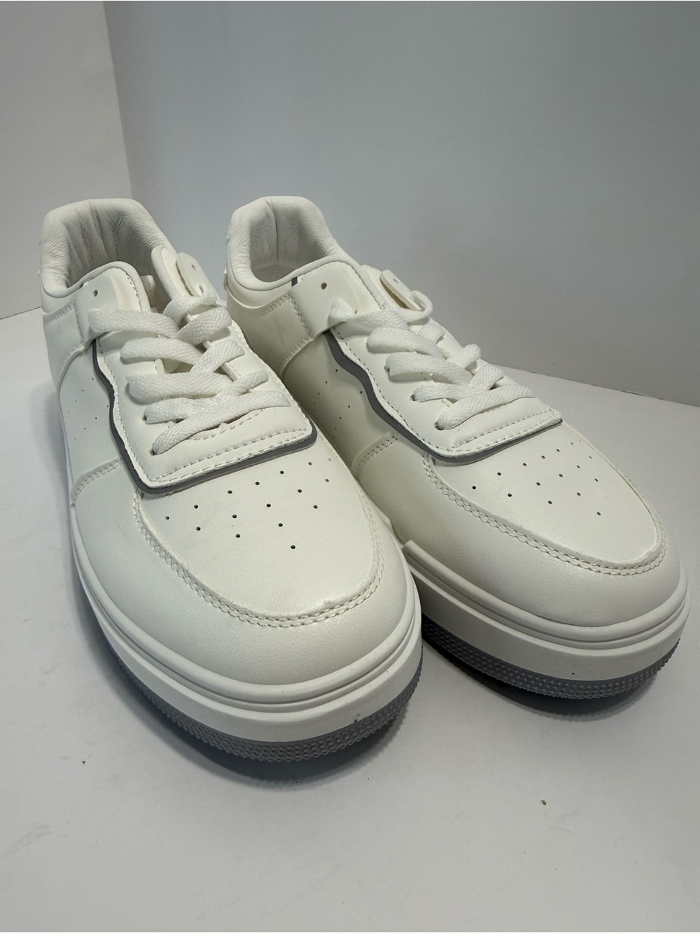 PrettyLittleThing White Platform Lace-Up Sneakers, New With Tags, Sz 8
